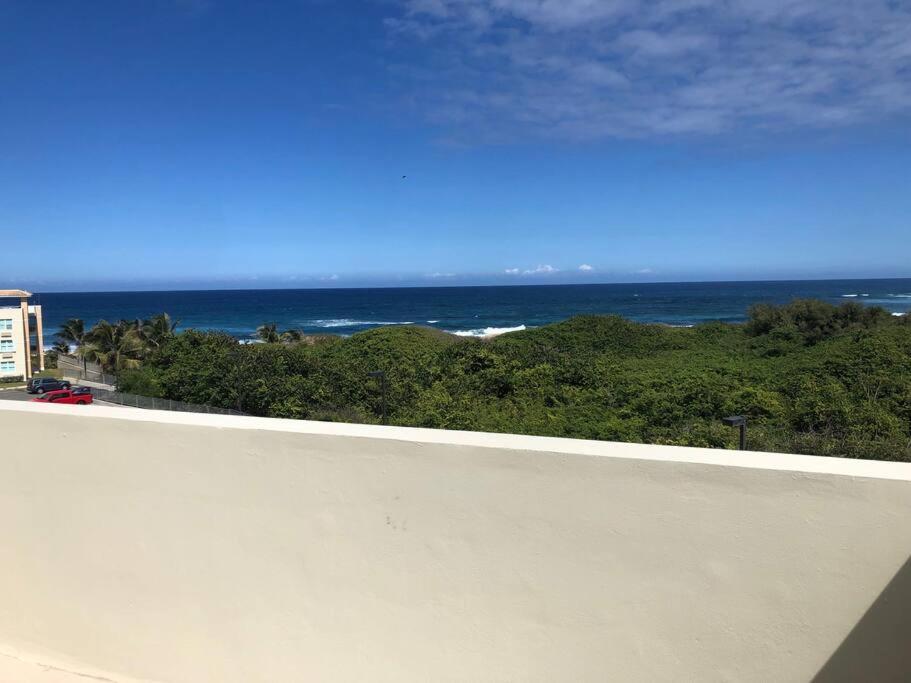 Haudimar Ph Beachfront Apt 4Br/3Bath Isabela Kültér fotó